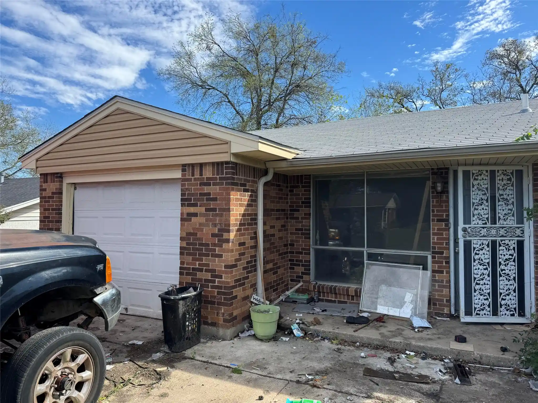 Photo 1 of Single family home for sale at 6206 Loydhill Ln, Fort Worth, TX 76135 | MLS# 21419760 | Listing updated on 2026-10-25