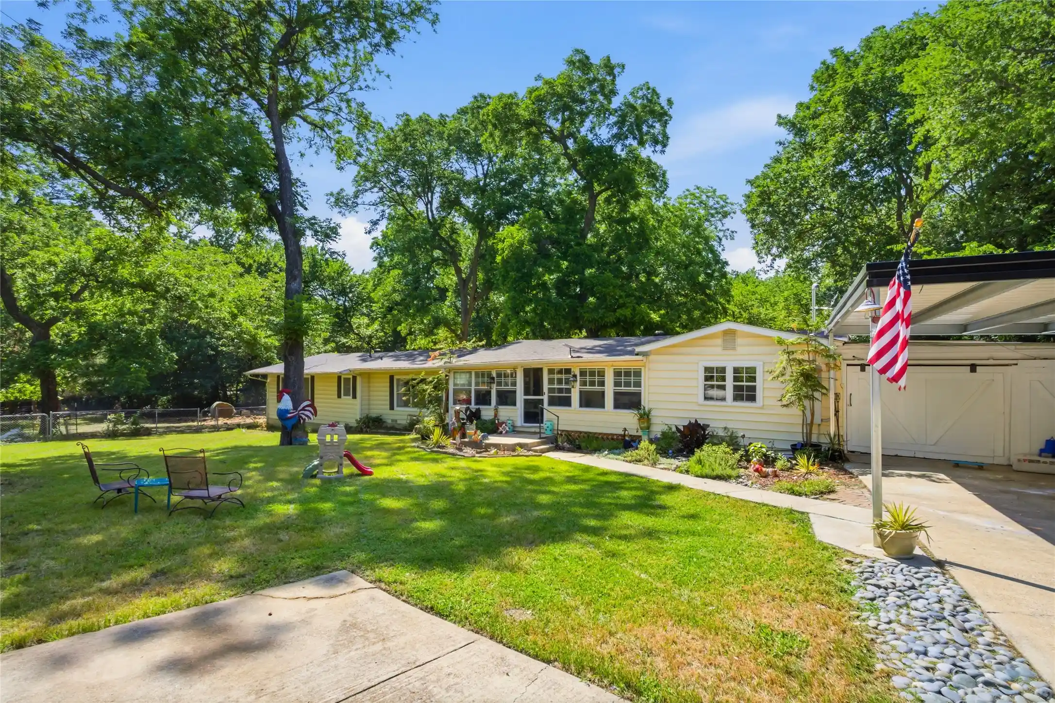 Photo 1 of Single family home for sale at 1641 Ben Davis Dr, Garland, TX 75040 | MLS# 21419700 | Listing updated on 2026-10-24