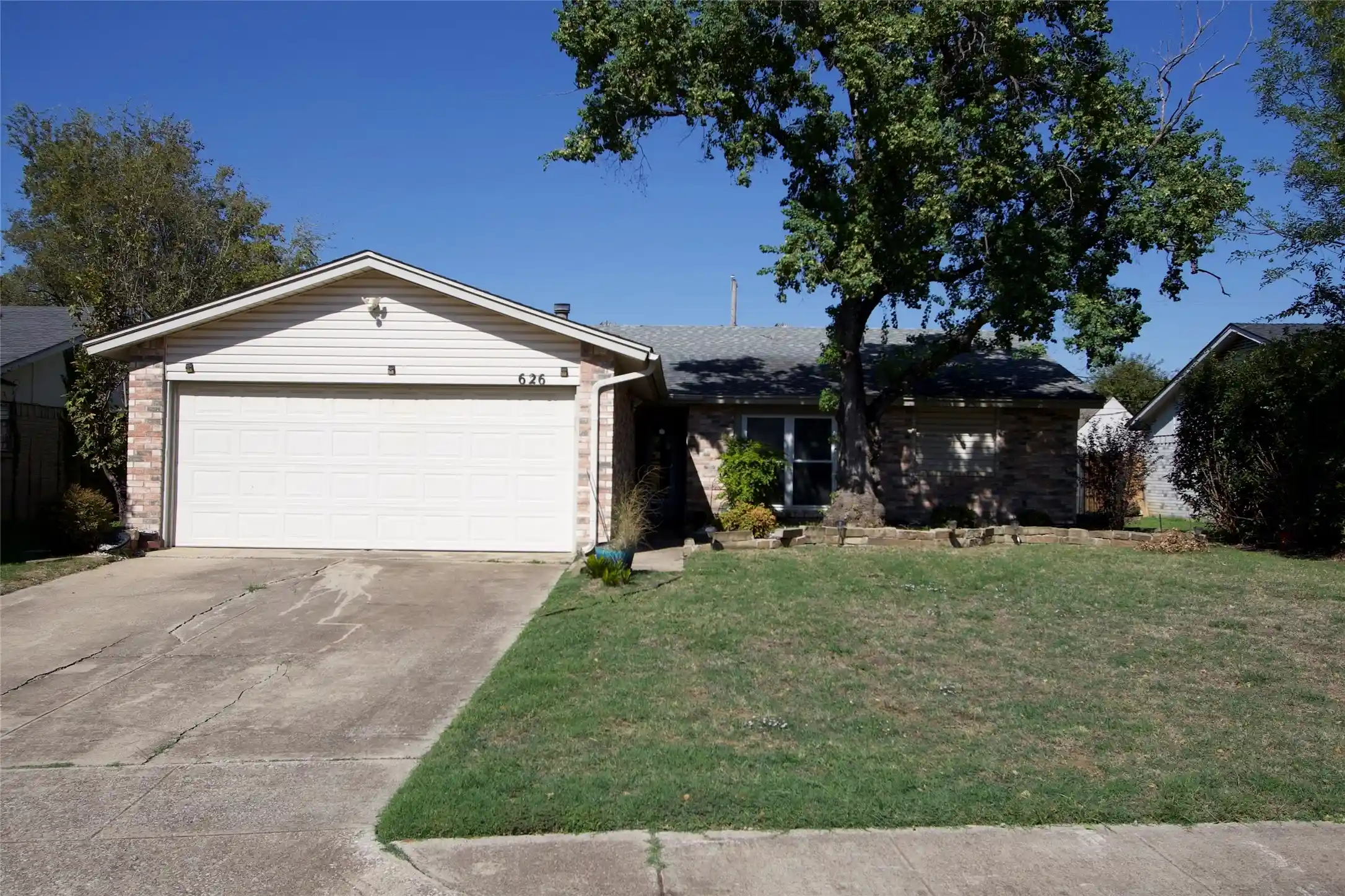 Single family home for sale at 626 Thornwood Trl, Grand Prairie, TX 75052 | MLS# 21419424
