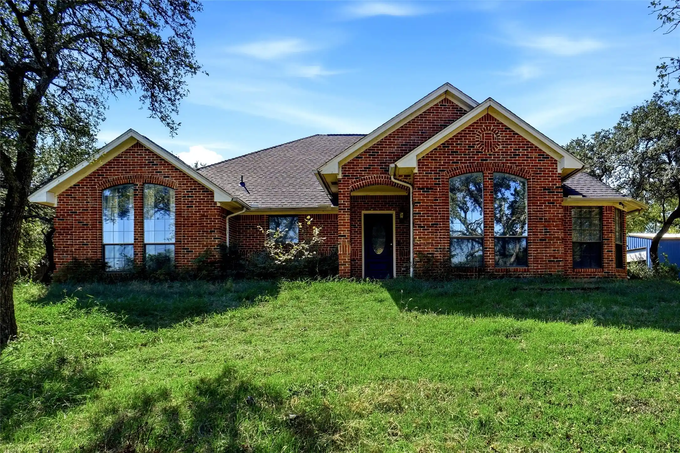 Single family home for sale at 1556 Woodbee Ct, Azle, TX 76020 | MLS# 21419907