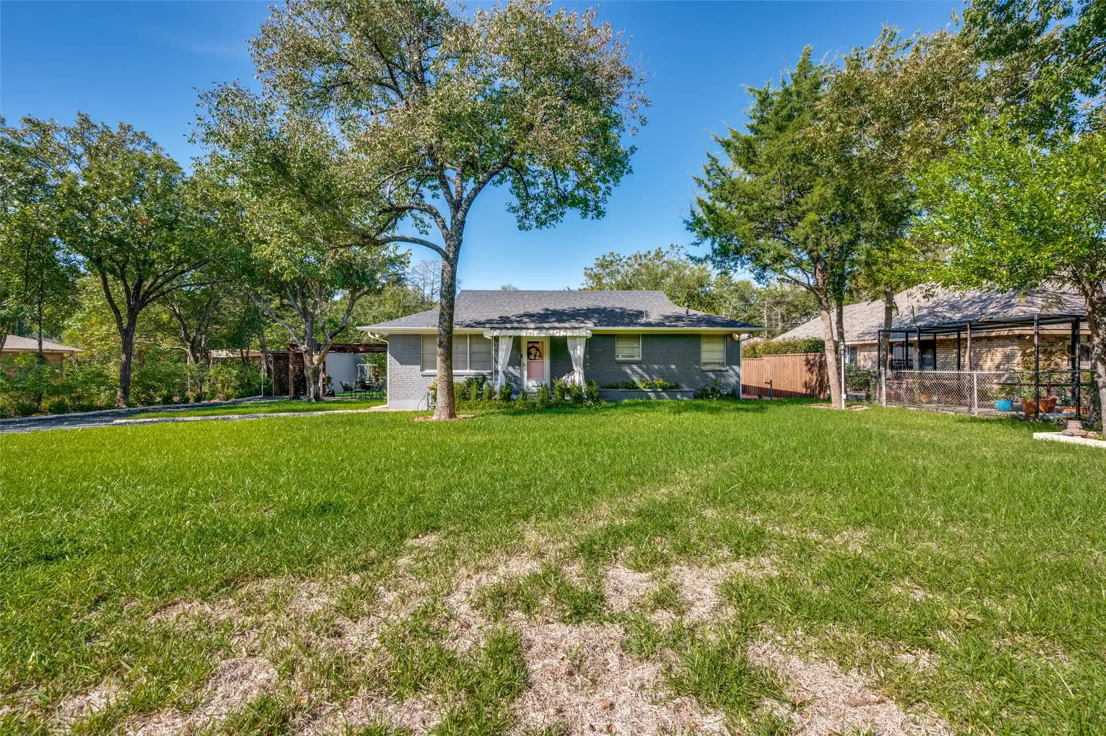 Photo 1 of Single family home for sale at 5307 Moneta Ln, Dallas, TX 75236 | MLS# 21420039 | Listing updated on 2026-10-25