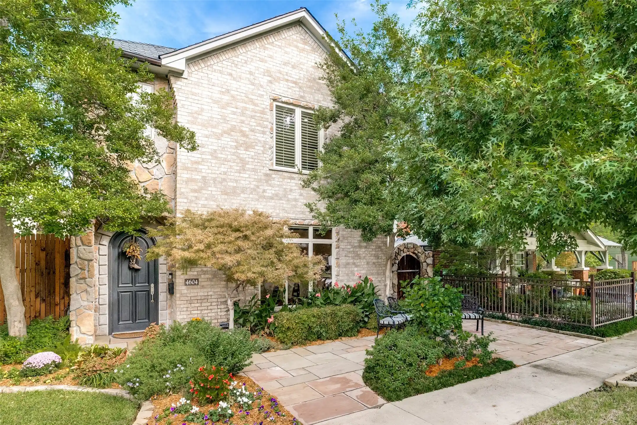 Photo 1 of Single family home for sale at 4604 Pershing Ave, Fort Worth, TX 76107 | MLS# 21420148 | Listing updated on 2026-10-25