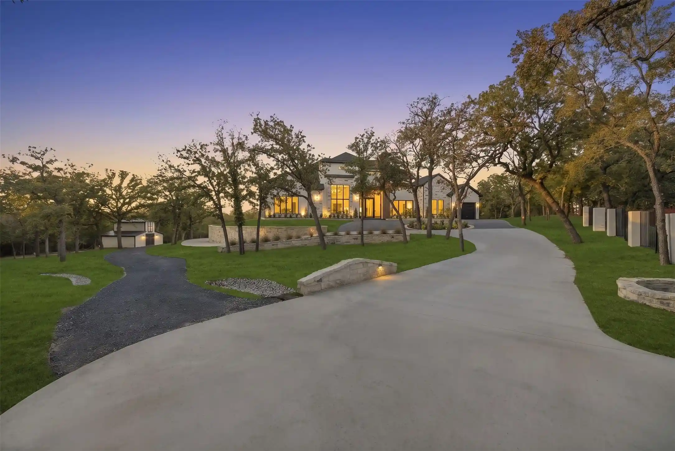 Photo 1 of Mansion for sale at 2800 N Kimball Ave, Southlake, TX 76092 | MLS# 21420015 | Listing updated on 2026-10-25