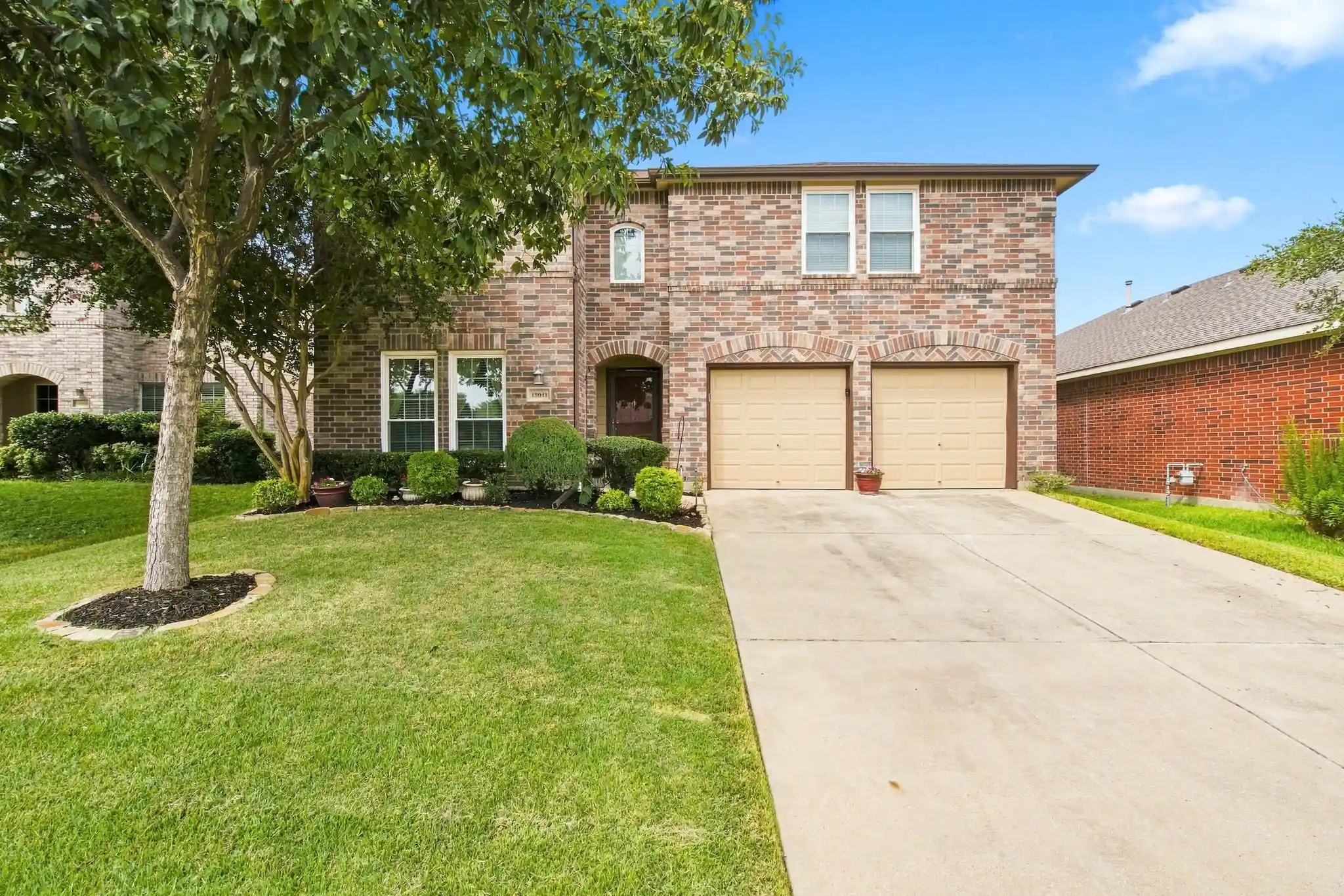 Photo 1 of Single family home for sale at 13041 Fencerow Rd, Fort Worth, TX 76244 | MLS# 21420202 | Listing updated on 2026-10-26