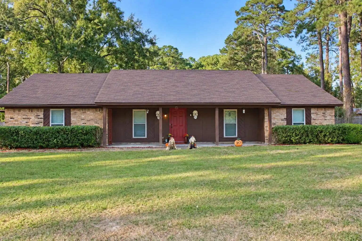Single family home for sale at 752 S Princeton Dr, Mansfield, LA 71052 | MLS# 21419495