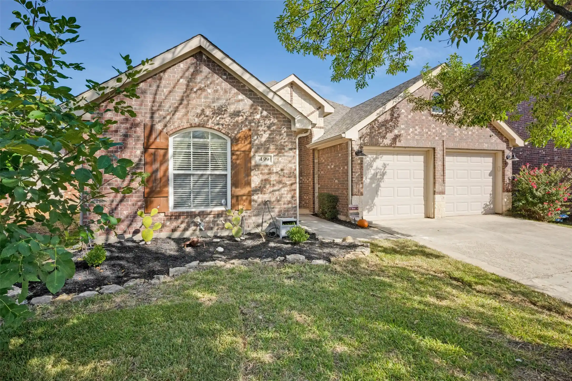 Single family home for sale at 499 Liberty Way, Lake Dallas, TX 75065 | MLS# 21409461
