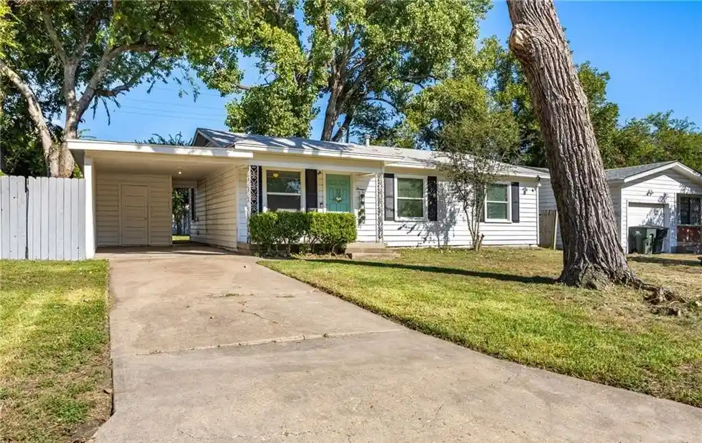 Single family home for sale at 13 N 41st Street, Temple, TX 76504 | MLS# 21416458