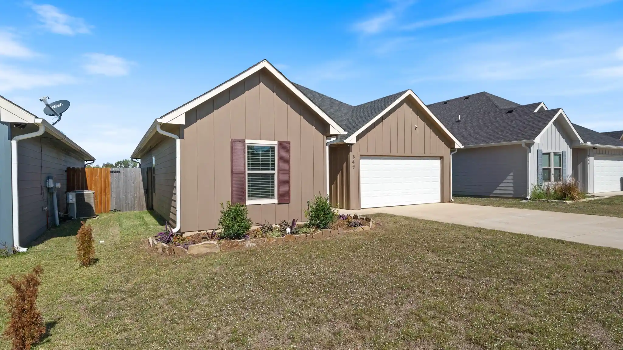 Photo 1 of Single family home for sale at 347 Preston Rd, Mabank, TX 75147 | MLS# 21413945 | Listing updated on 2026-10-28