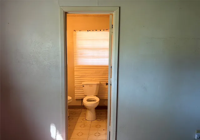 Photo 3 of Single family home for sale at 1205 Woodcrest Ln, Hutchins, TX 75141 | MLS# 21420752 | Listing updated on 2026-10-30