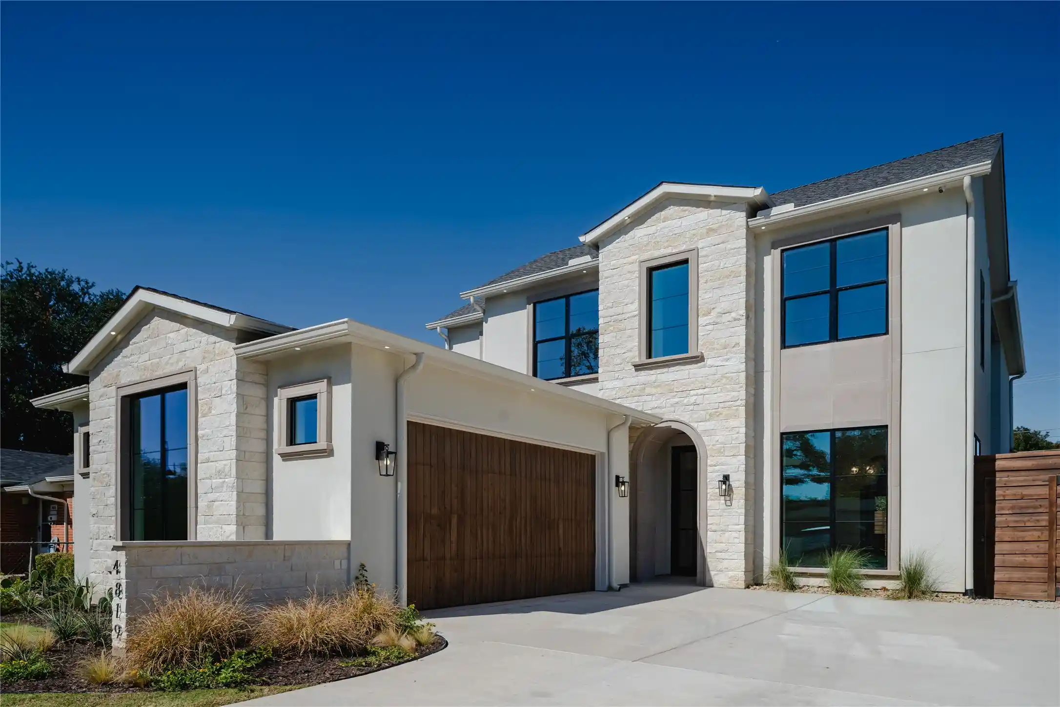 Photo 1 of Single family home for sale at 4819 Linnet Ln, Dallas, TX 75209 | MLS# 21420812 | Listing updated on 2026-10-30