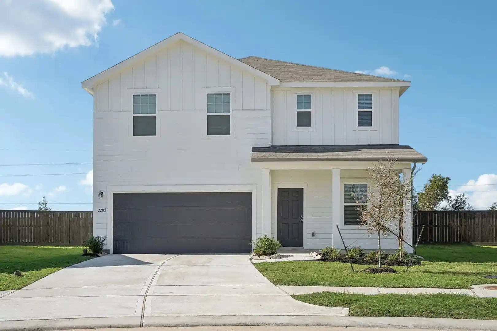 Photo 1 of Single family home for sale at 909 Harvest Ter, Glenn Heights, TX 75154 | MLS# 21420804 | Listing updated on 2026-10-29