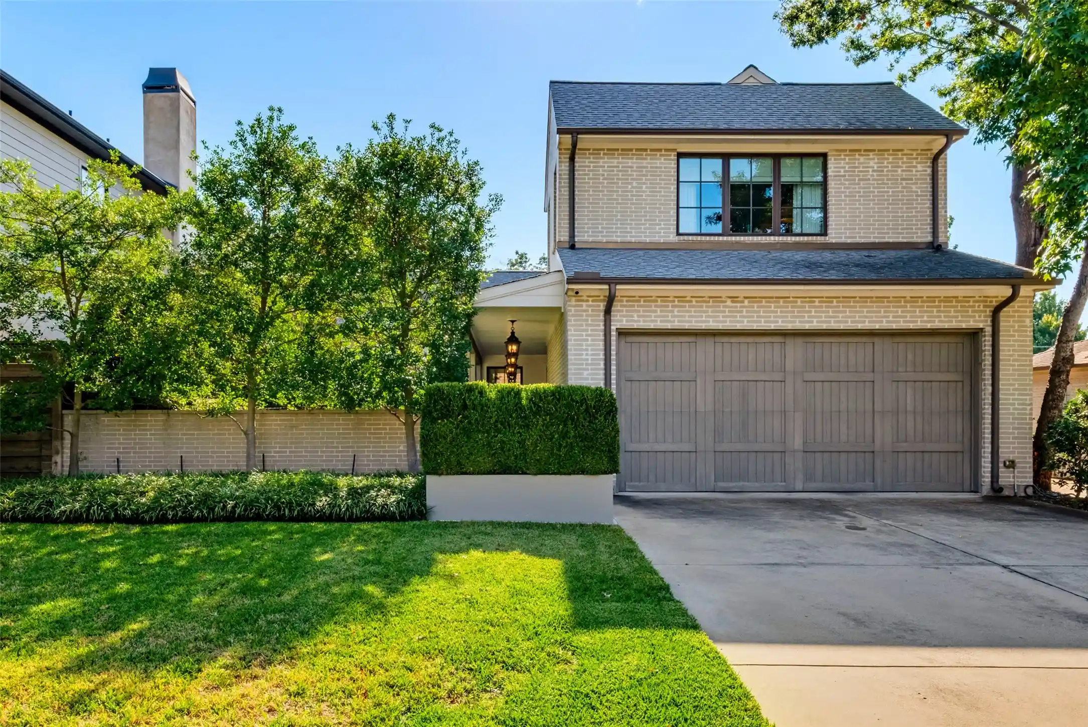 Single family home for sale at 3716 N Versailles Ave, Dallas, TX 75209 | MLS# 21420819