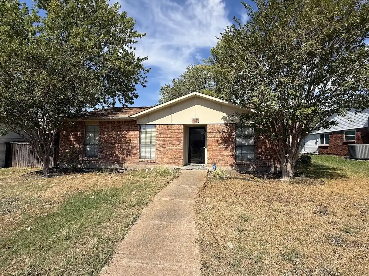 Single family home for sale at 705 Via Del Sur, Mesquite, TX 75150 | MLS# 21421079