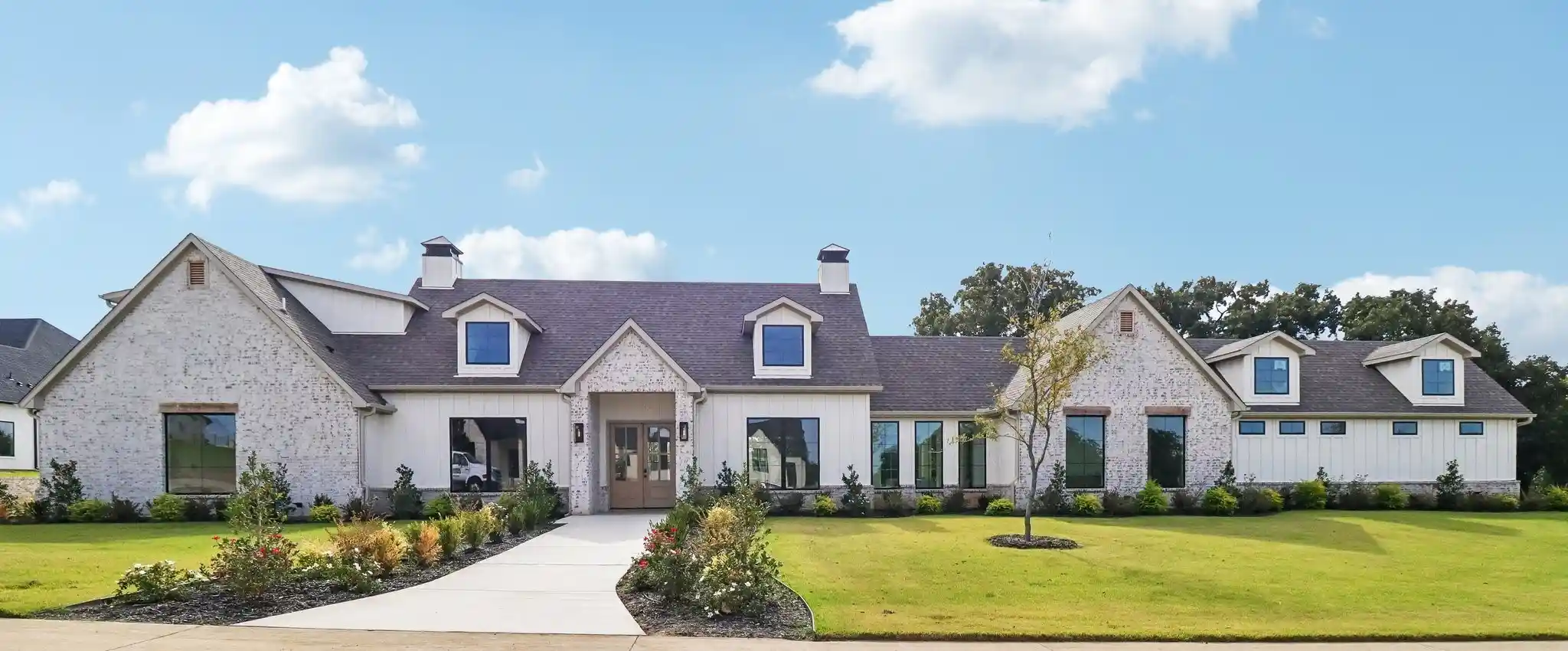 Photo 1 of Mansion for sale at 300 Mint Ridge Dr, Burleson, TX 76028 | MLS# 21416752 | Listing updated on 2026-10-27