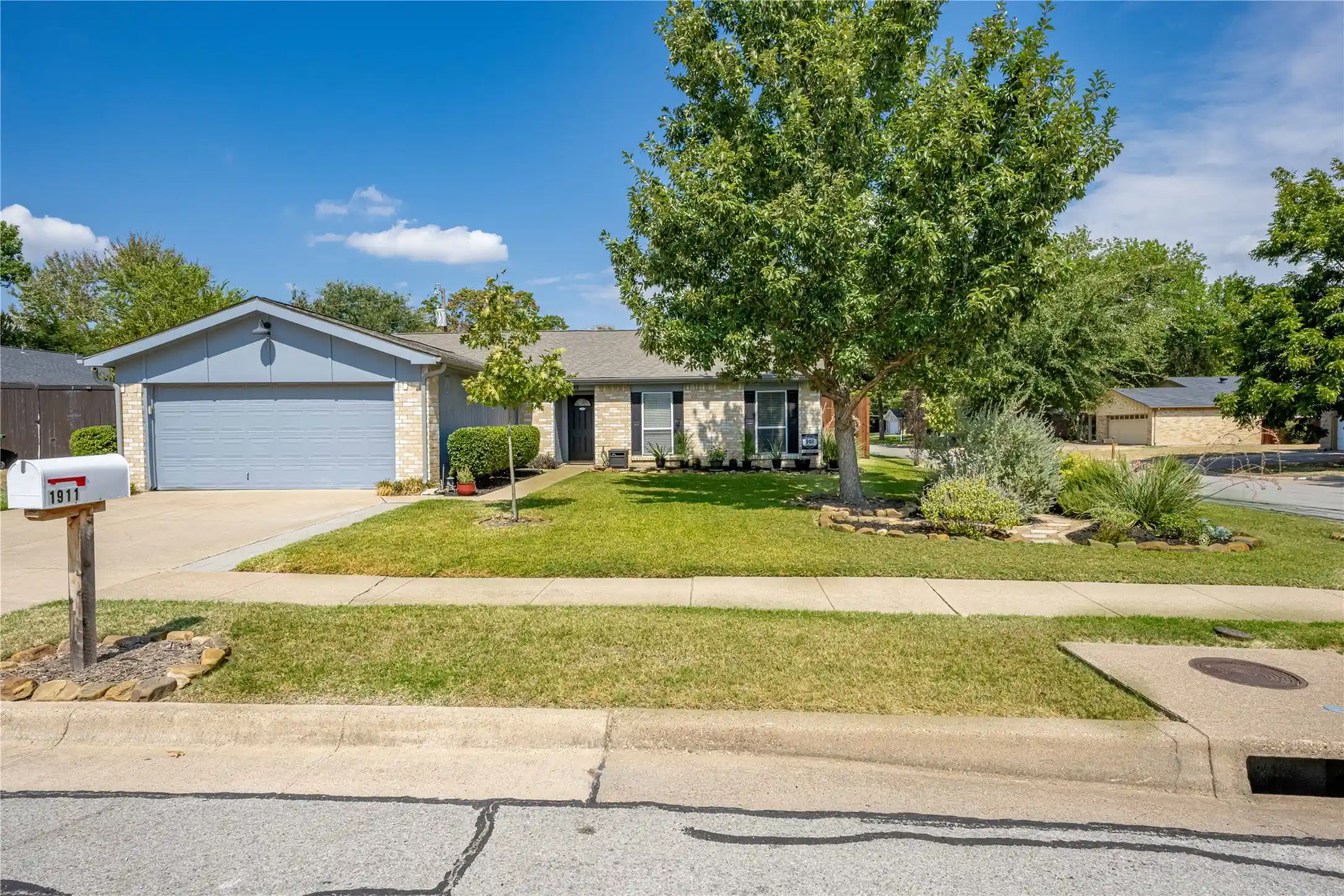 Single family home for sale at 1911 Crooked Crk Ln, Arlington, TX 76006 | MLS# 21421189