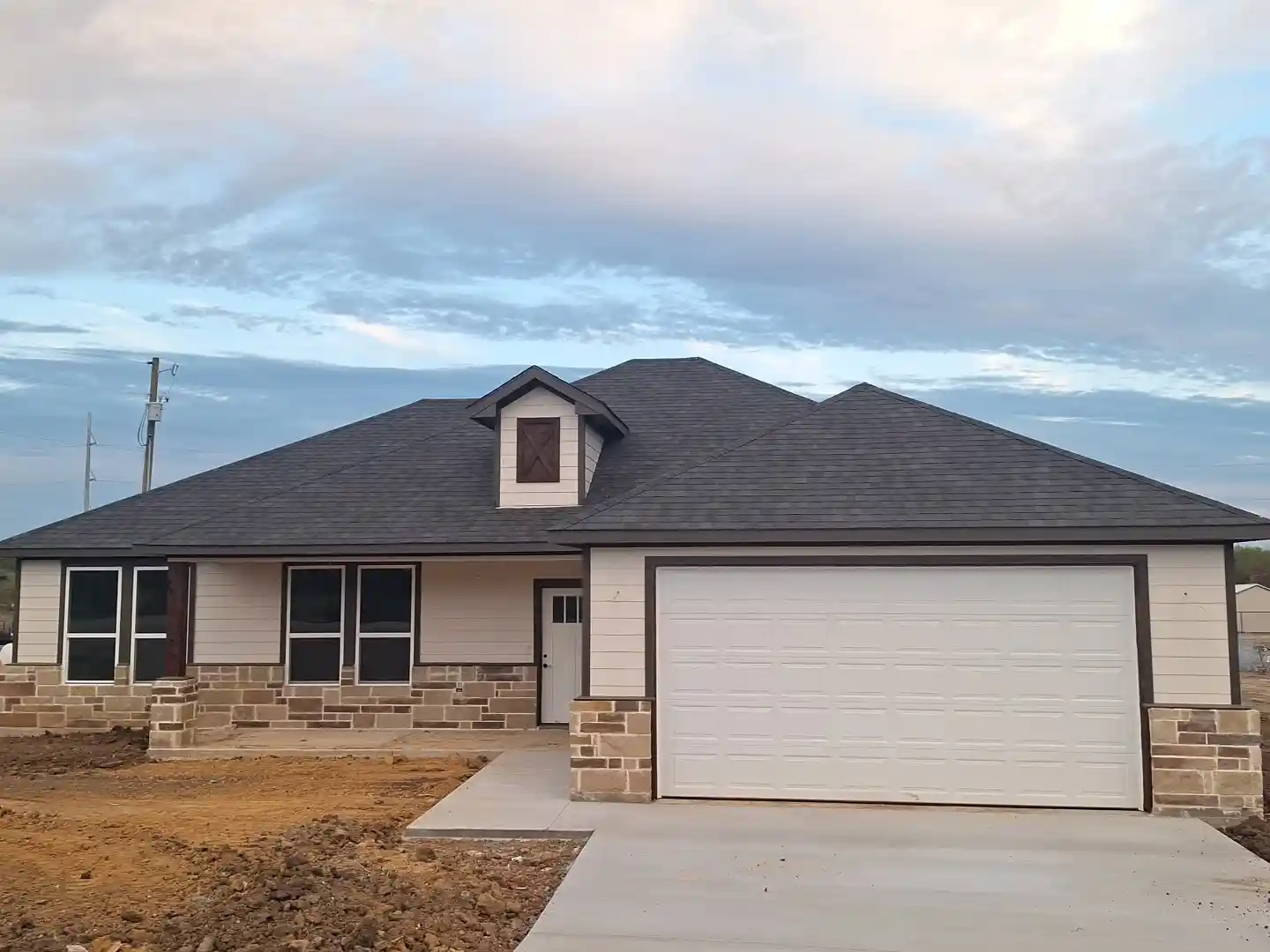 Single family home for sale at 4181 County Rd 401, Alvarado, TX 76009 | MLS# 21421287