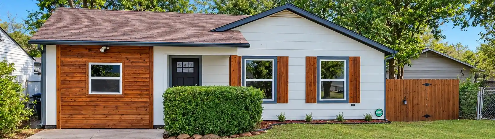 Single family home for sale at 2845 Hunter St, Fort Worth, TX 76112 | MLS# 21421298