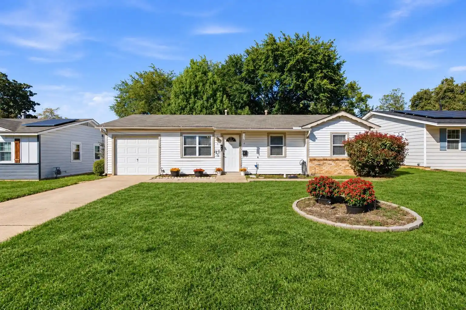 Photo 1 of Single family home for sale at 1903 Friar Tuck Dr, Arlington, TX 76013 | MLS# 21421184 | Listing updated on 2026-10-27