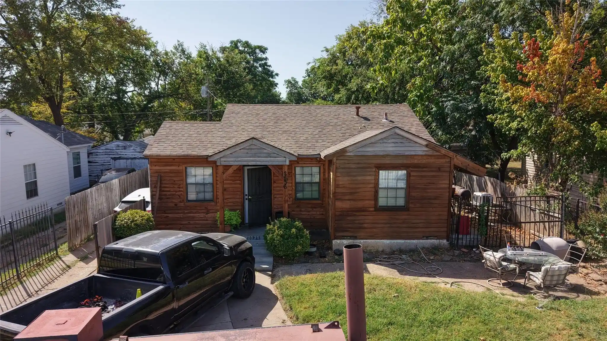 Single family home for sale at 2536 Jennings Ave, Dallas, TX 75216 | MLS# 21421683