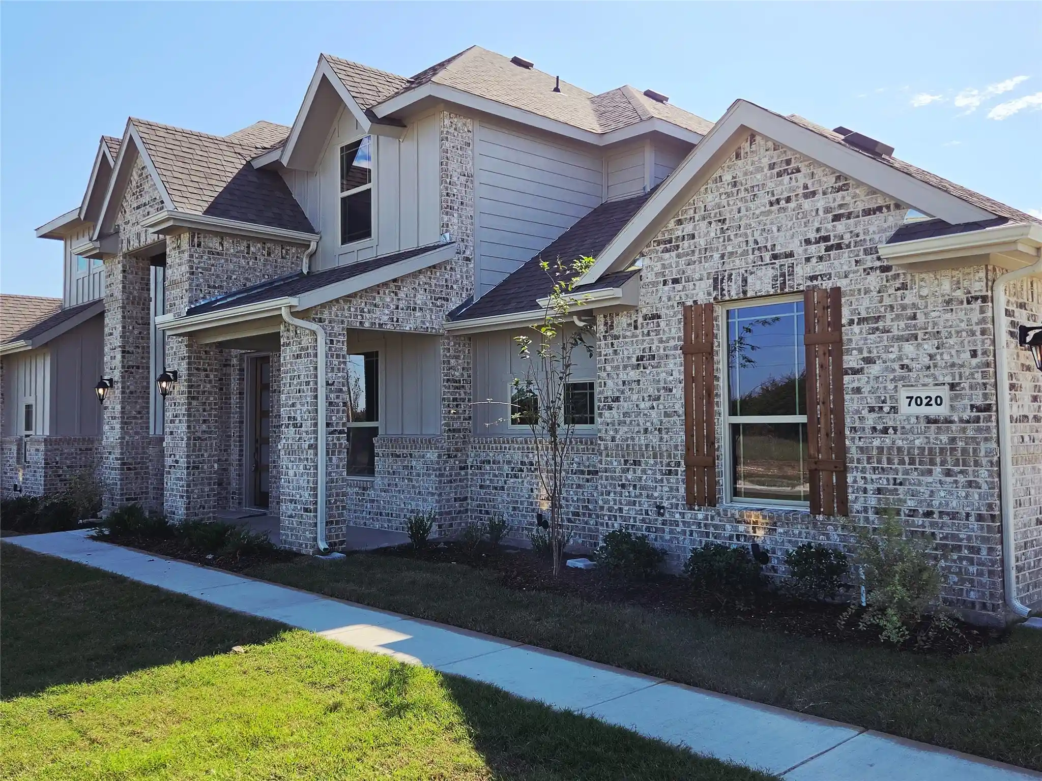Photo 1 of Single family home for sale at 7020 Hayes Rd, Midlothian, TX 76065 | MLS# 21421753 | Listing updated on 2026-10-28