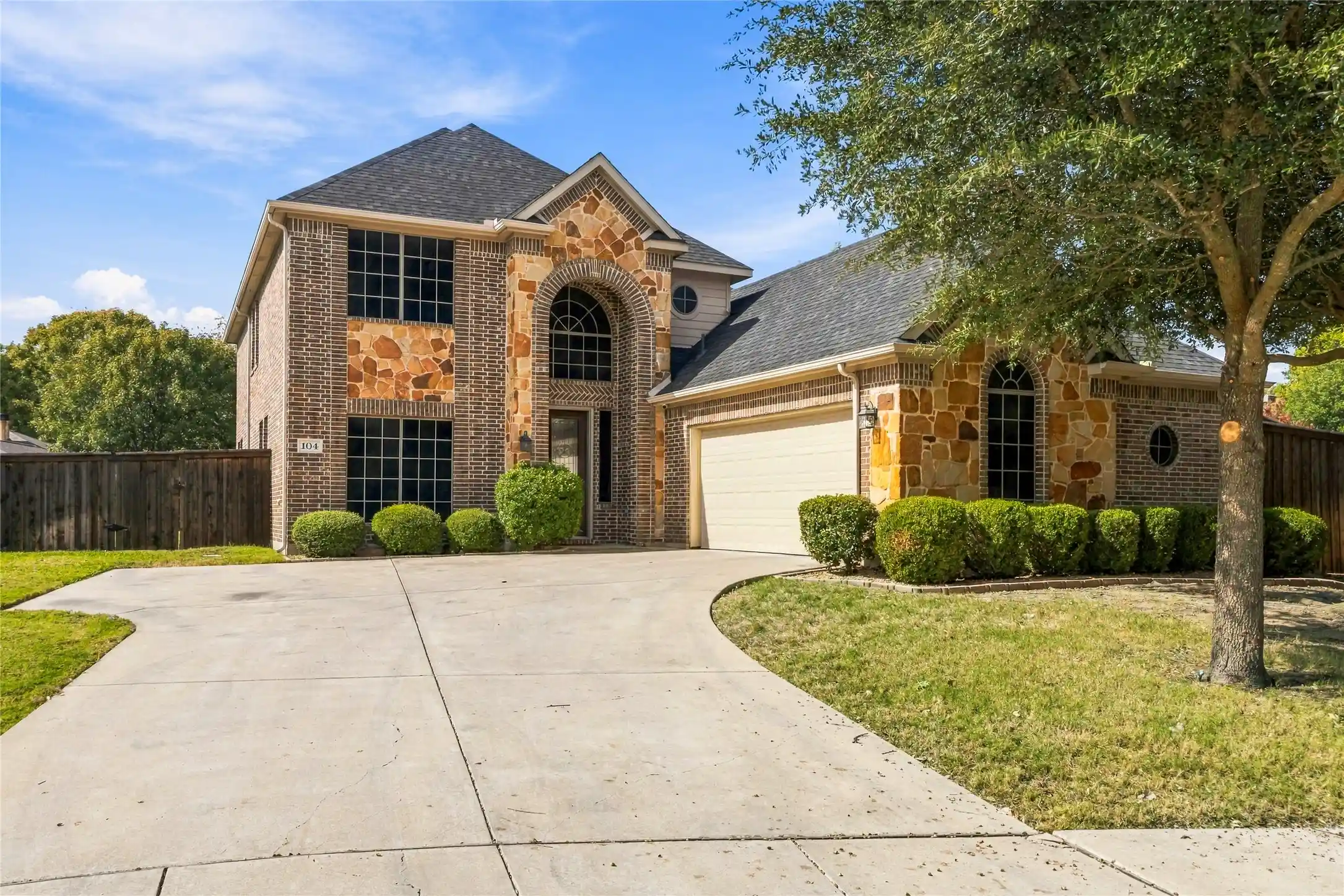 Single family home for sale at 104 Aztec Ct, Waxahachie, TX 75165 | MLS# 21420943