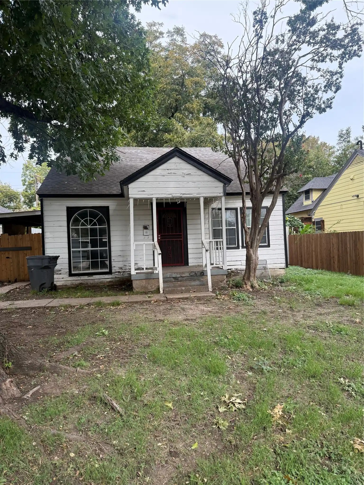 Photo 1 of Single family home for sale at 2443 Wilton Ave, Dallas, TX 75211 | MLS# 21421809 | Listing updated on 2026-10-30
