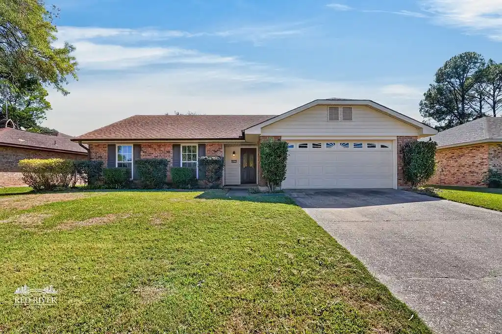 Photo 1 of Single family home for sale at 8611 Jackson Sq Pl, Shreveport, LA 71115 | MLS# 21385688 | Listing updated on 2026-10-28