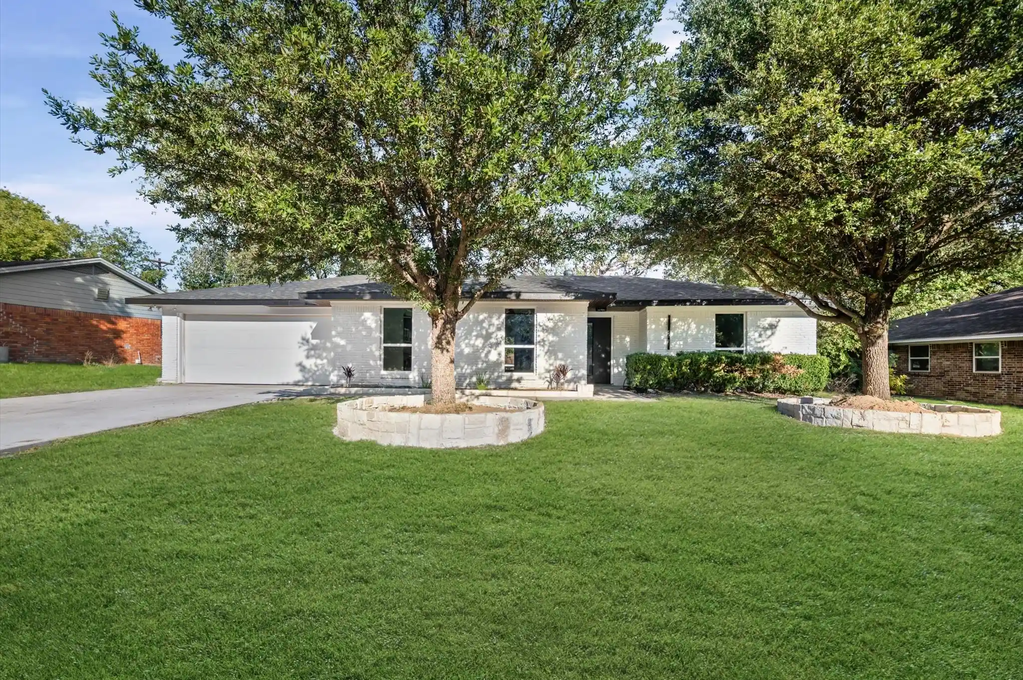 Single family home for sale at 1321 E Windsor Dr, Denton, TX 76209 | MLS# 21422039