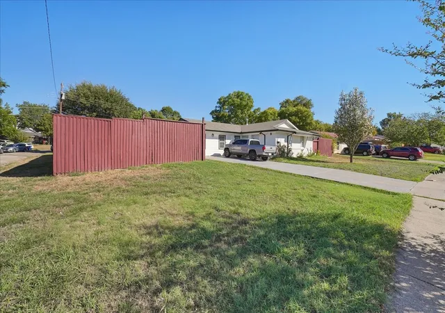 Photo 1 of Single family home for sale at 2515 North Pkwy, Mesquite, TX 75149 | MLS# 21356219 | Listing updated on 2026-10-30