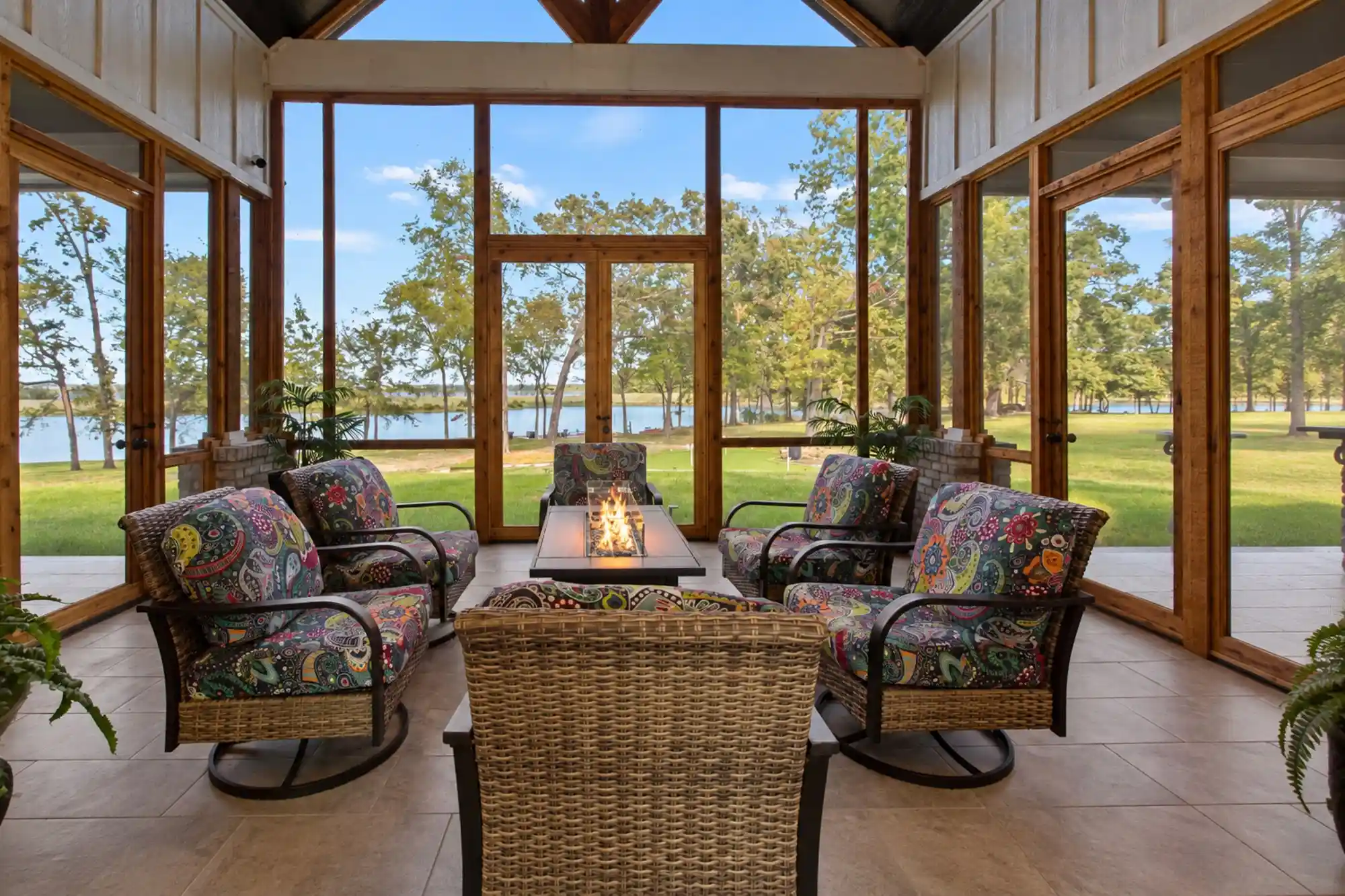 Photo 1 of Single family home for sale at 453 Private Rd 2712, Mount Pleasant, TX 75455 | MLS# 21415213 | Listing updated on 2026-10-28