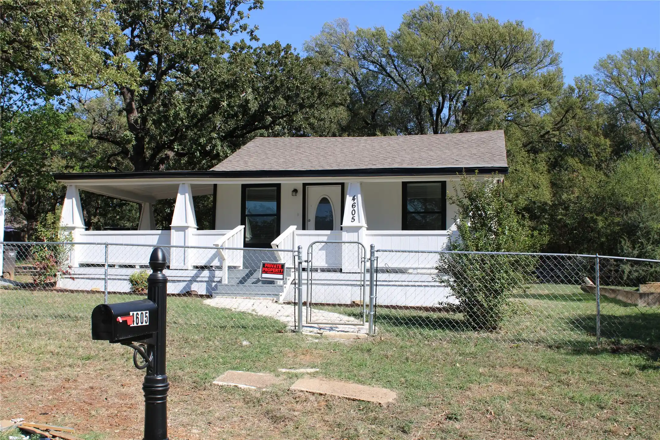 Photo 1 of Single family home for sale at 4605 Hillside Ave, Fort Worth, TX 76119 | MLS# 21422206 | Listing updated on 2026-10-28