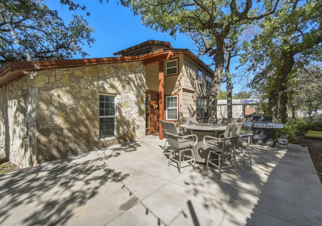 Photo 2 of Single family home for sale at 6580 Wells Burnett Rd, Fort Worth, TX 76135 | MLS# 21422217 | Listing updated on 2026-10-30