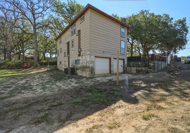 Photo 4 of Single family home for sale at 6580 Wells Burnett Rd, Fort Worth, TX 76135 | MLS# 21422217 | Listing updated on 2026-10-30