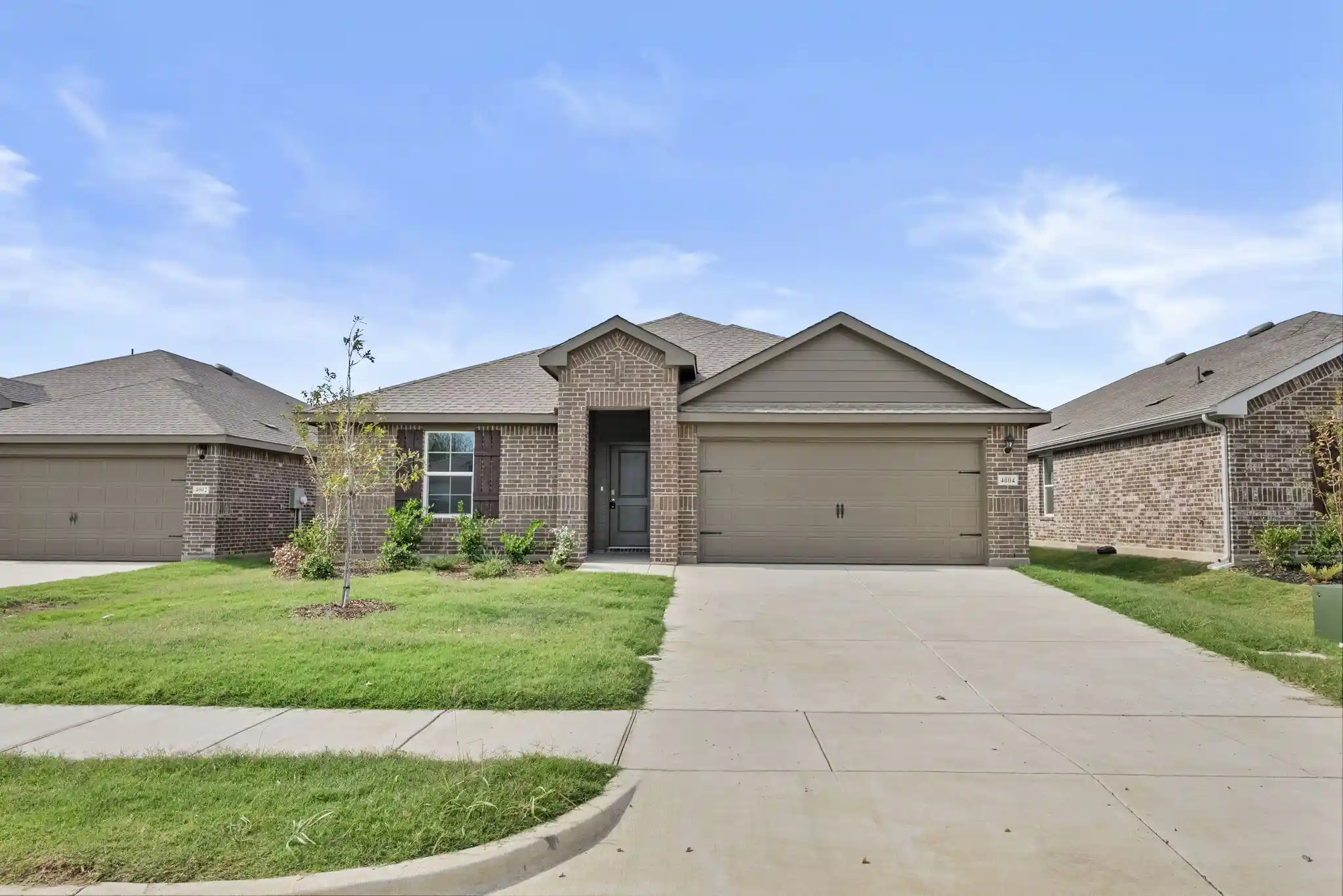Photo 1 of Single family home for sale at 4004 Thistle Hl, Denton, TX 76210 | MLS# 21422247 | Listing updated on 2026-10-28