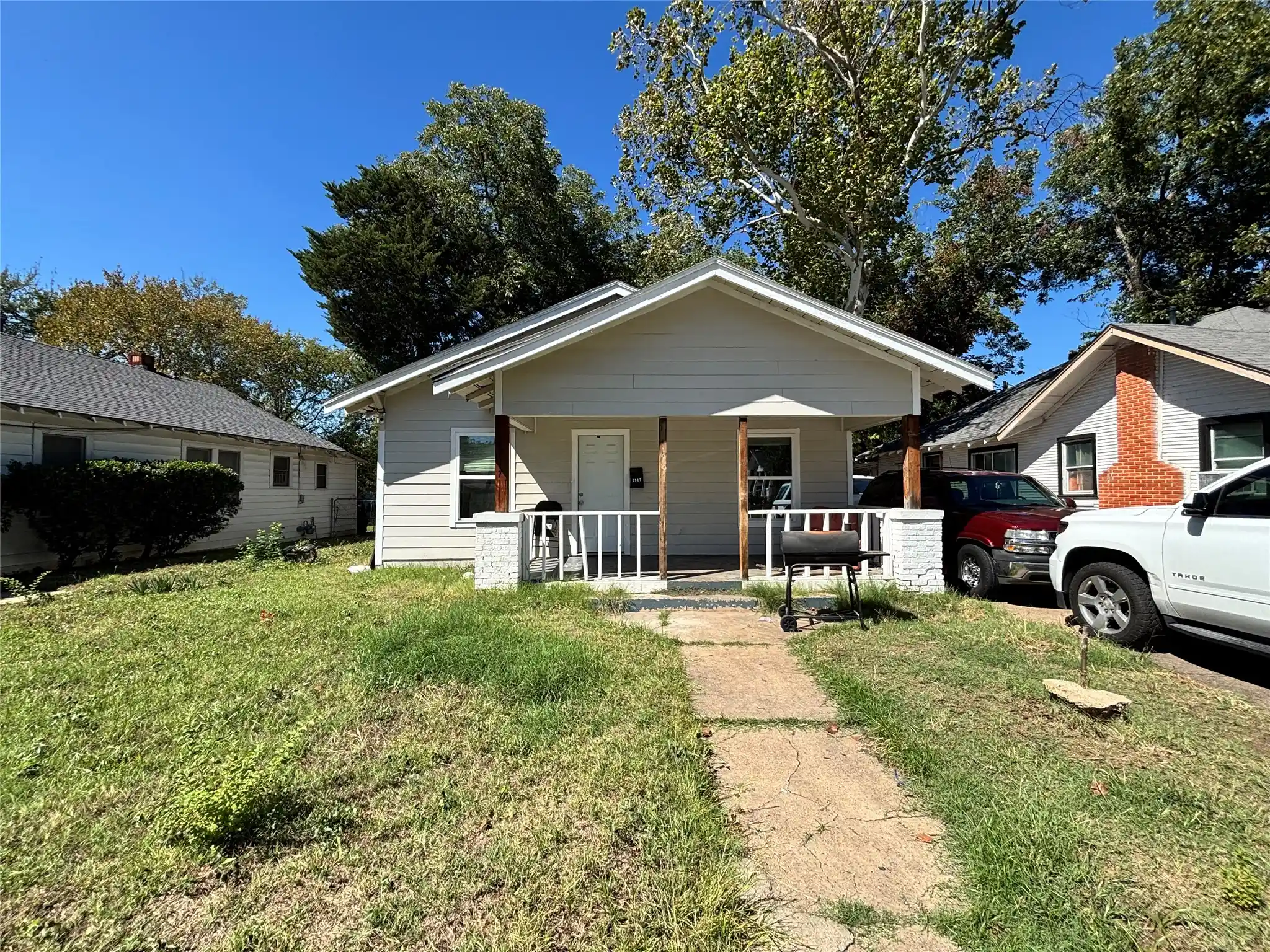 Photo 1 of Single family home for sale at 2917 Lenway St, Dallas, TX 75215 | MLS# 21422296 | Listing updated on 2026-10-28