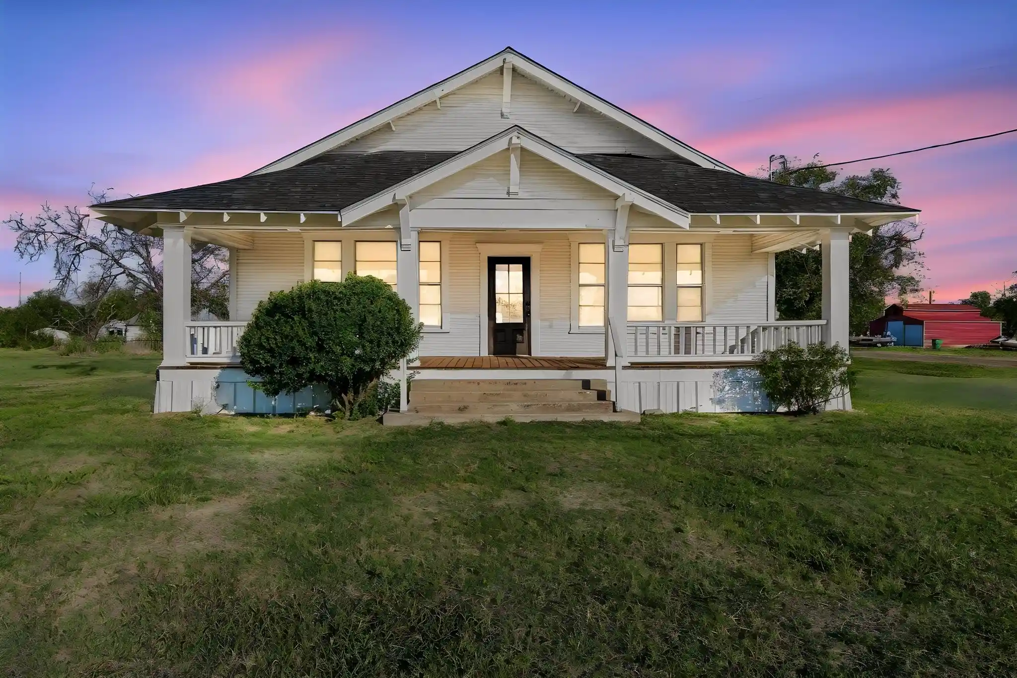 Photo 1 of Single family home for sale at 411 E Marrion St, Itasca, TX 76055 | MLS# 21421234 | Listing updated on 2026-10-28