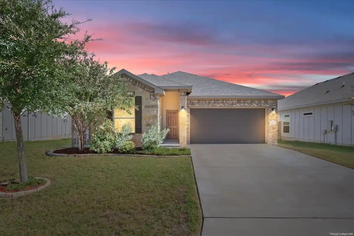 Single family home for sale at 1427 Shadow Hl Ln, Temple, TX 76502 | MLS# 21422235