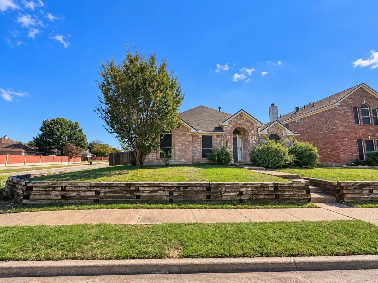 Single family home for sale at 1906 Dartbrook Dr, Rowlett, TX 75089 | MLS# 21422387