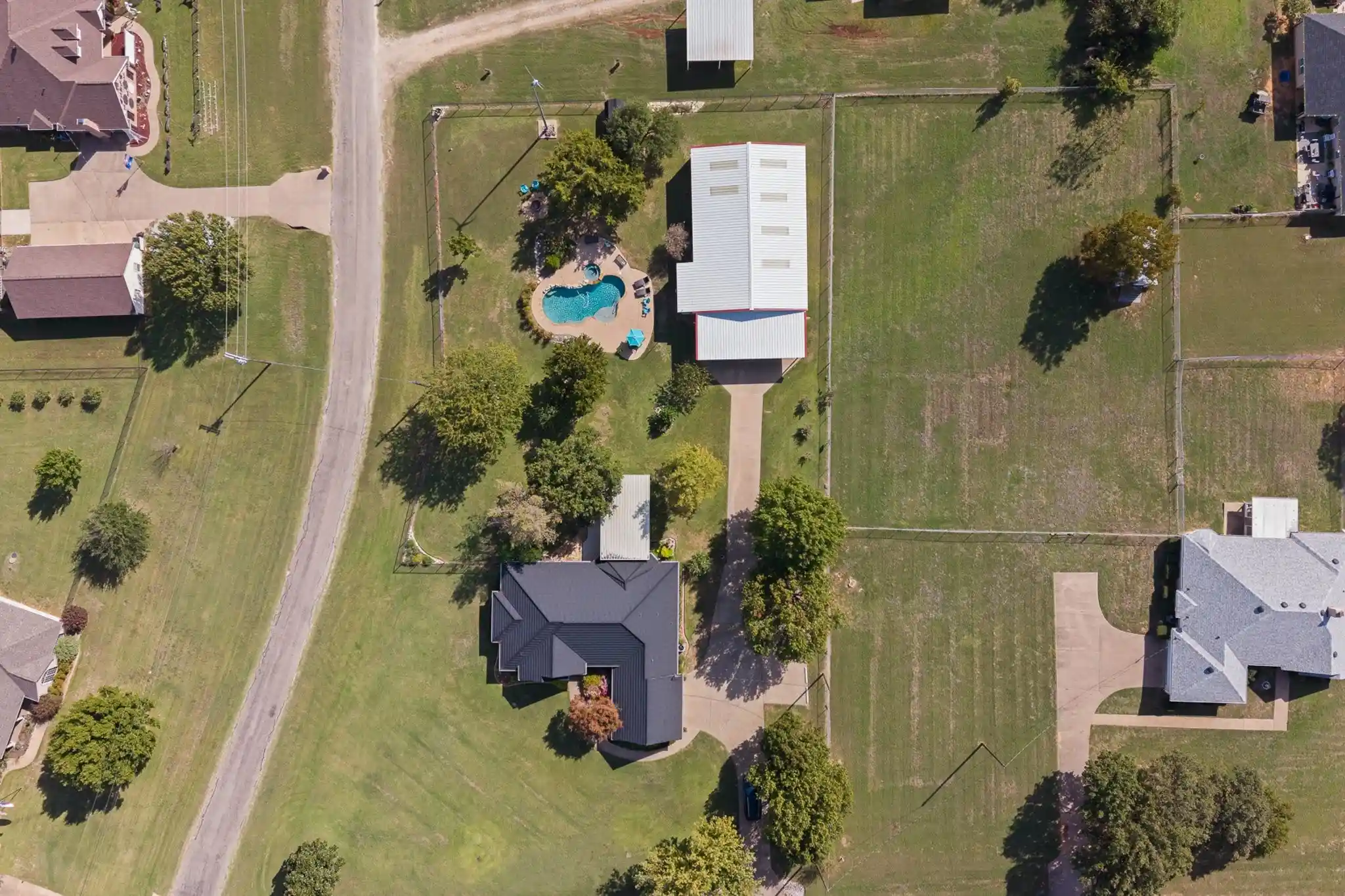 Single family home for sale at 324 Highpoint Rd, Burleson, TX 76028 | MLS# 21418074