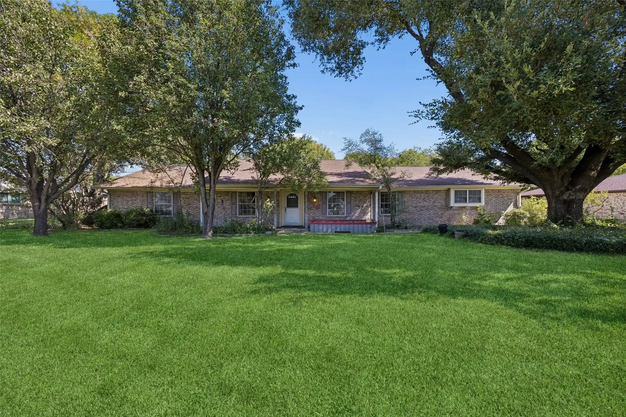 Photo 1 of Single family home for sale at 6420 Lumley Rd, Mesquite, TX 75181 | MLS# 21405762 | Listing updated on 2026-10-29