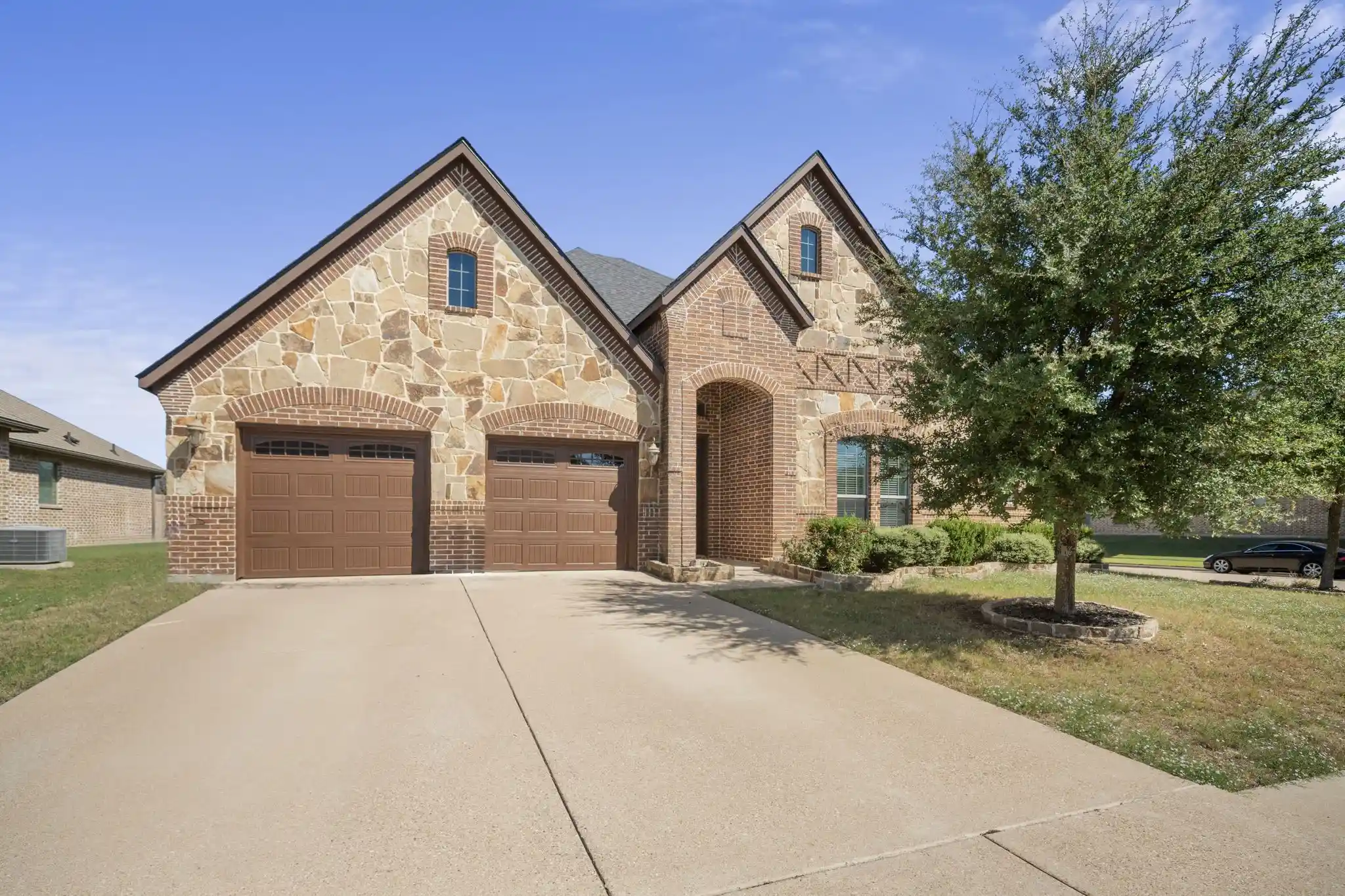 Single family home for sale at 200 N Star Ln, Waxahachie, TX 75165 | MLS# 21406196