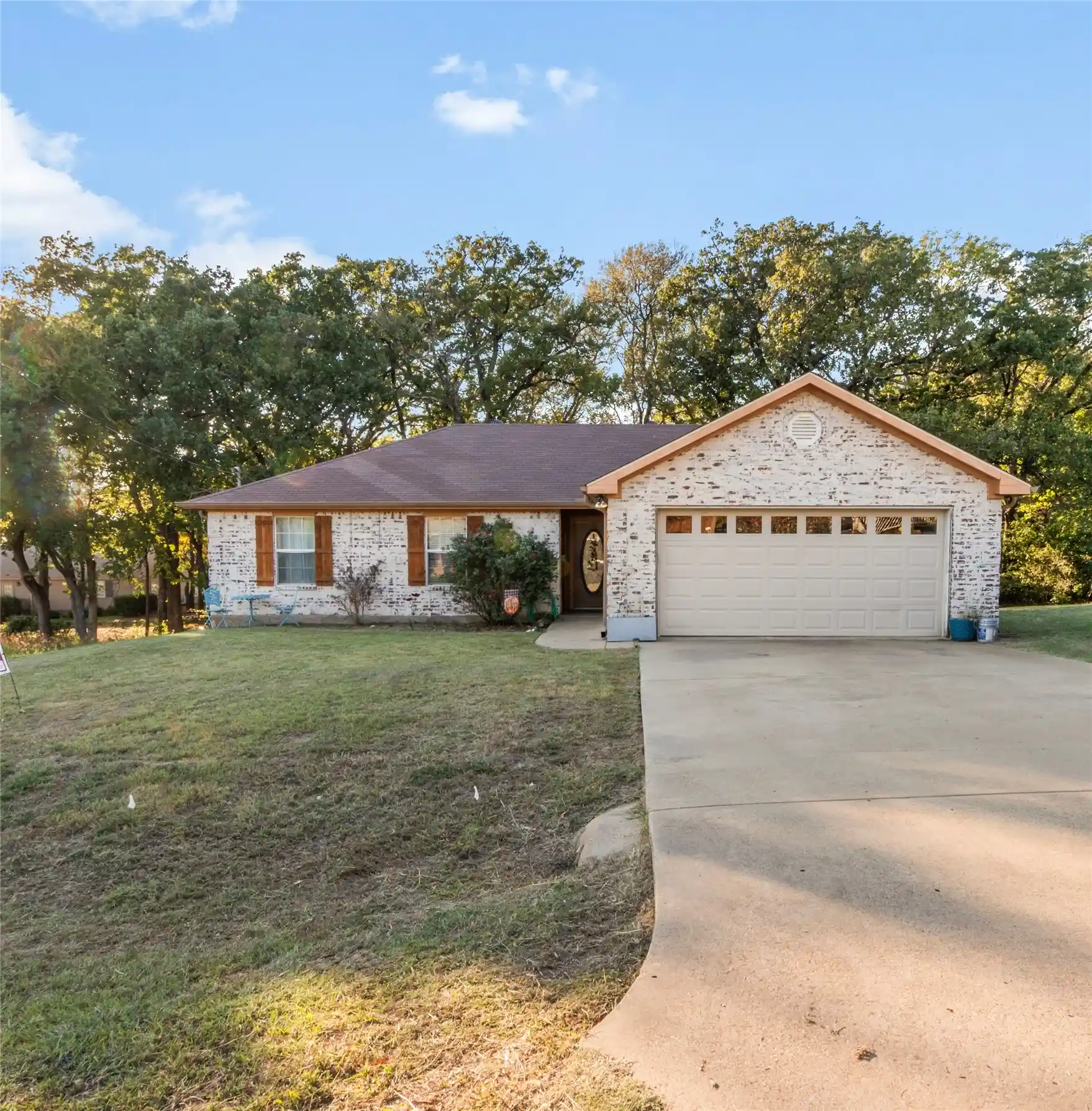 Single family home for sale at 341 Bay Ct, Gun Barrel City, TX 75156 | MLS# 21422004