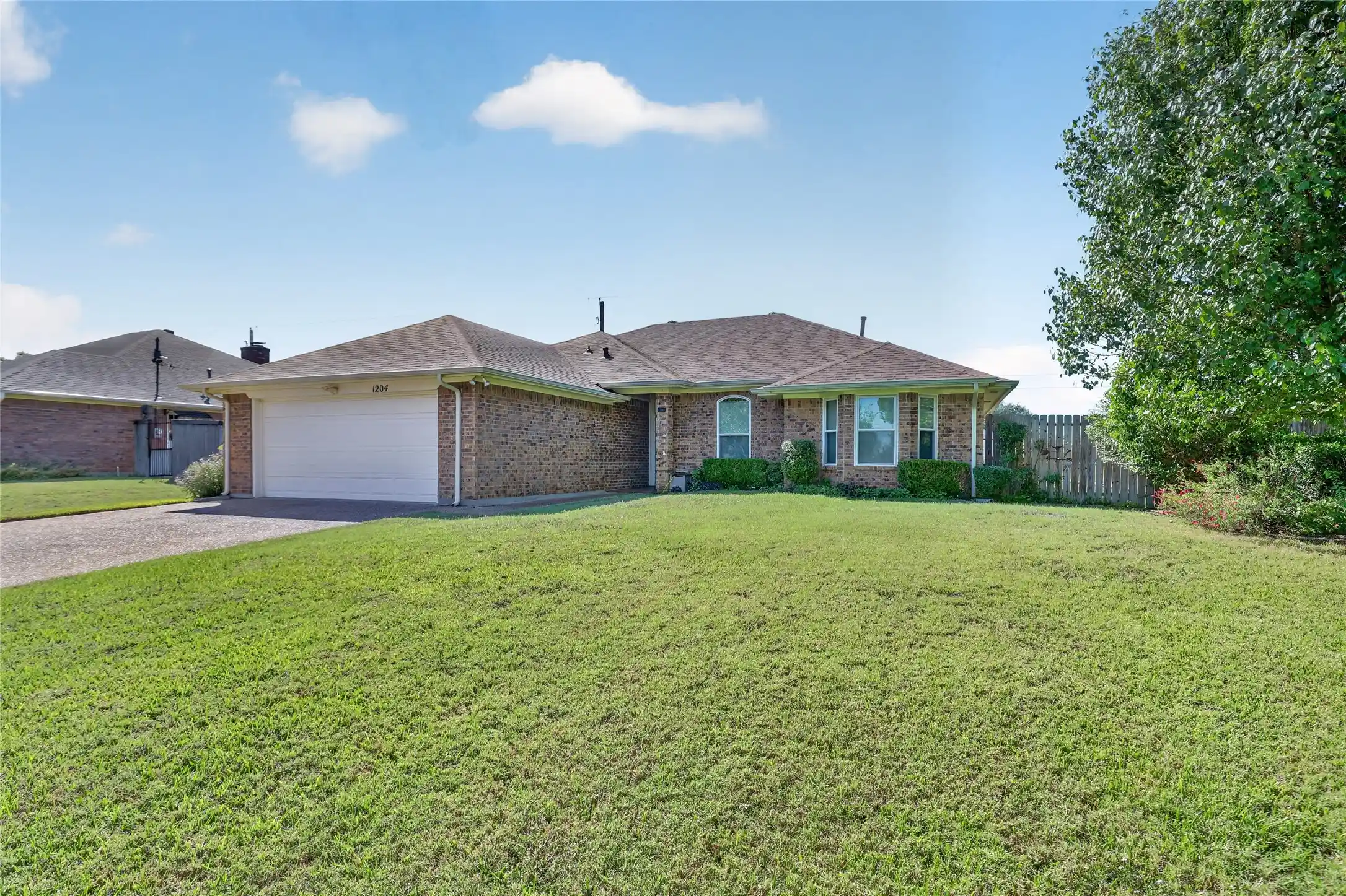 Single family home for sale at 1204 Murry Dr N, Cleburne, TX 76033 | MLS# 21421761