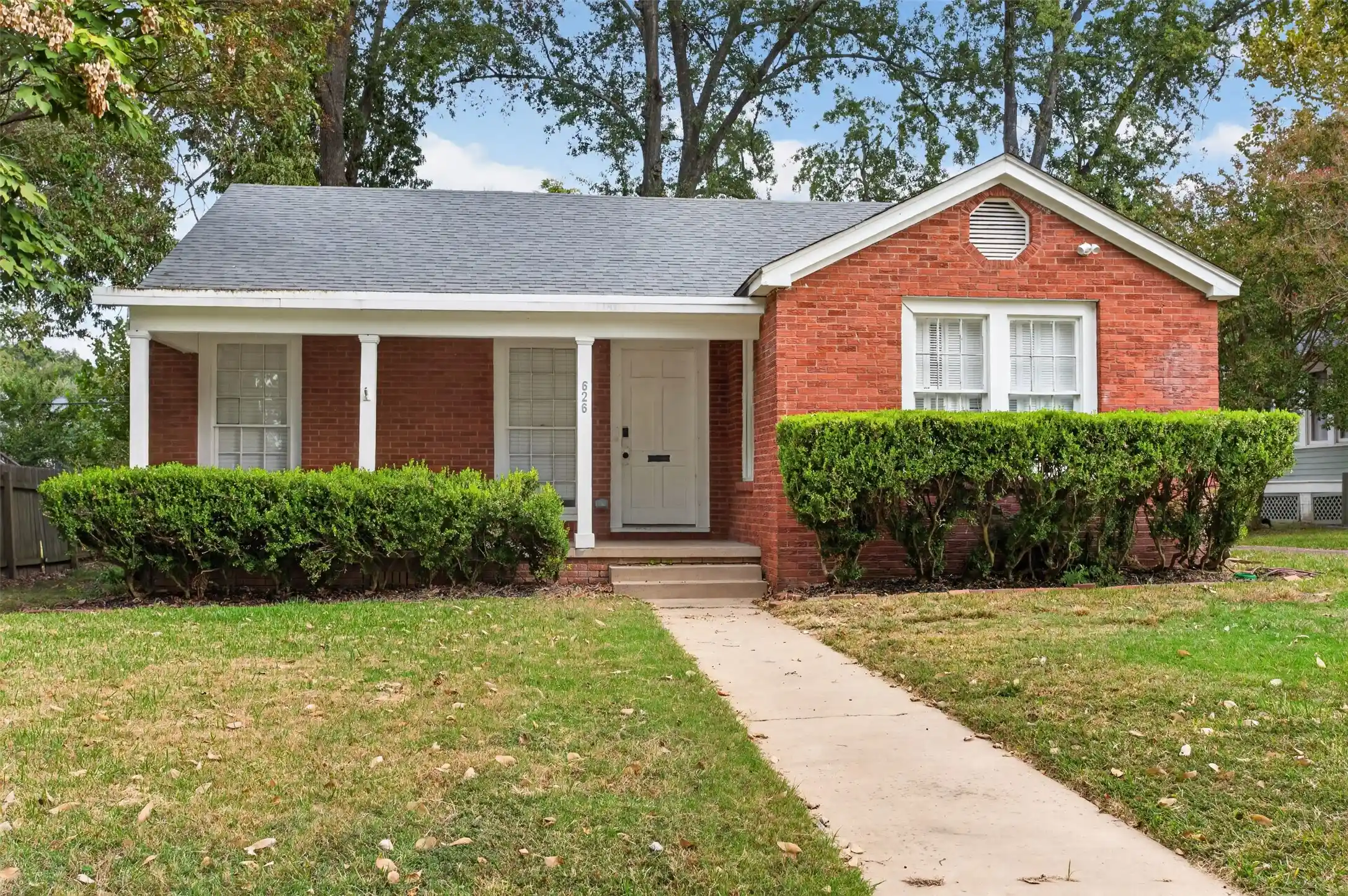 Photo 1 of Single family home for sale at 626 Columbia St, Shreveport, LA 71104 | MLS# 21422456 | Listing updated on 2026-10-28