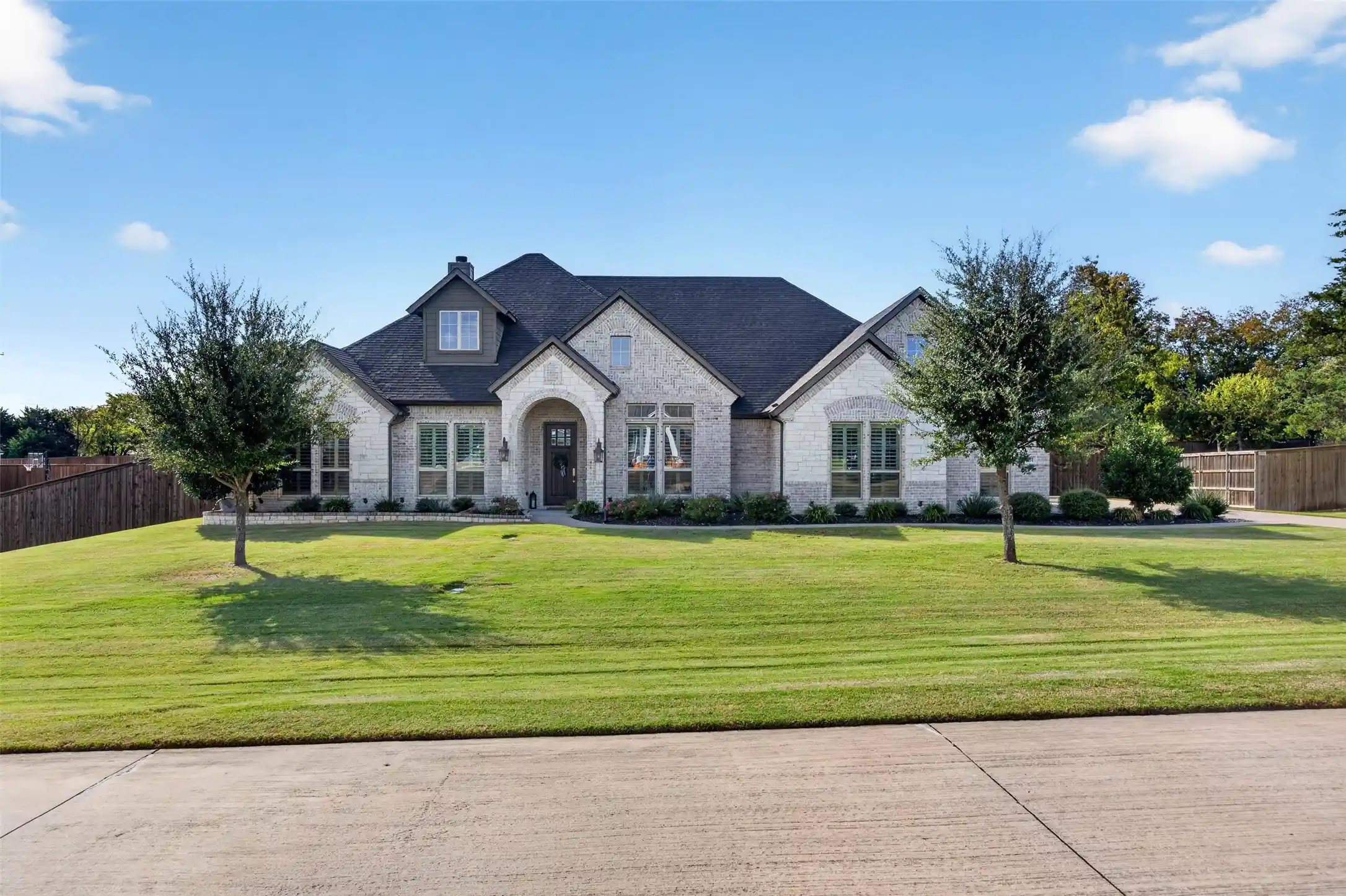 Photo 1 of Single family home for sale at 7431 Dillon Cir, Midlothian, TX 76065 | MLS# 21417799 | Listing updated on 2026-10-28
