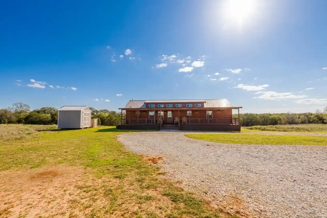Photo 1 of Single family home for sale at 1090 River Cyn Rd, Palo Pinto, TX 76484 | MLS# 21422492 | Listing updated on 2026-10-28