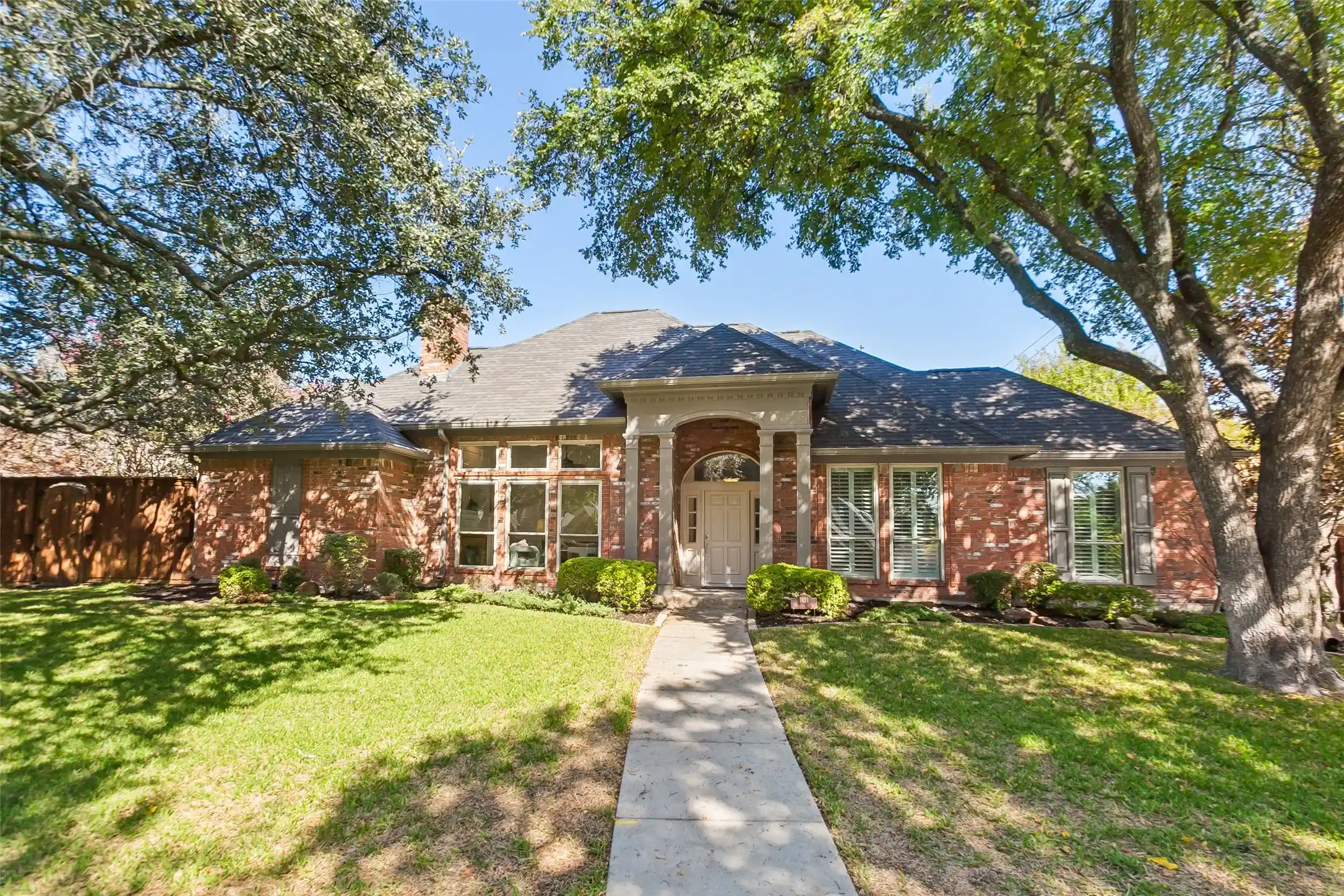 Photo 1 of Single family home for sale at 7421 Hiddencreek Dr, Dallas, TX 75252 | MLS# 21420765 | Listing updated on 2026-10-28