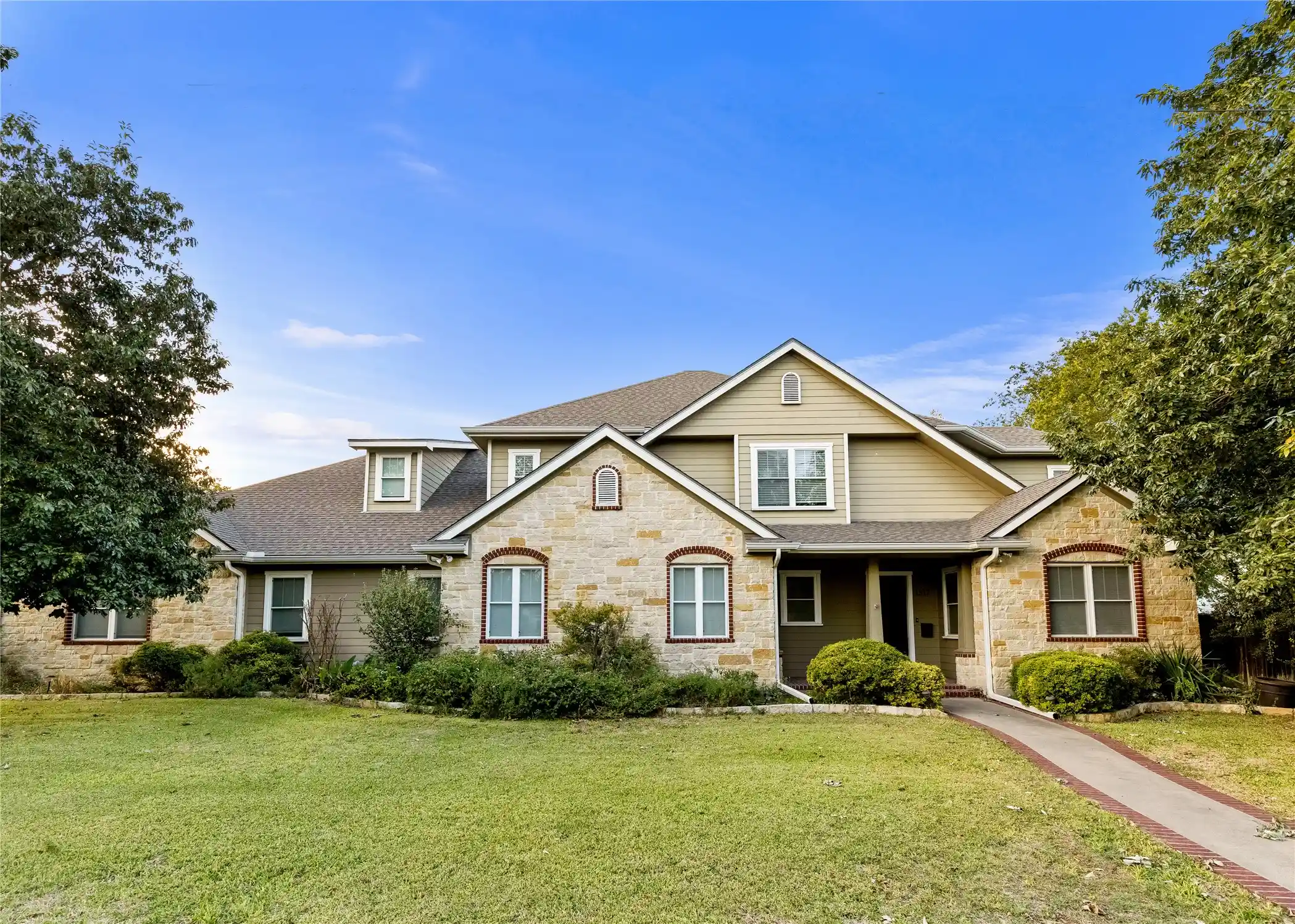 Single family home for sale at 1317 Hackberry St, Clifton, TX 76634 | MLS# 21421249