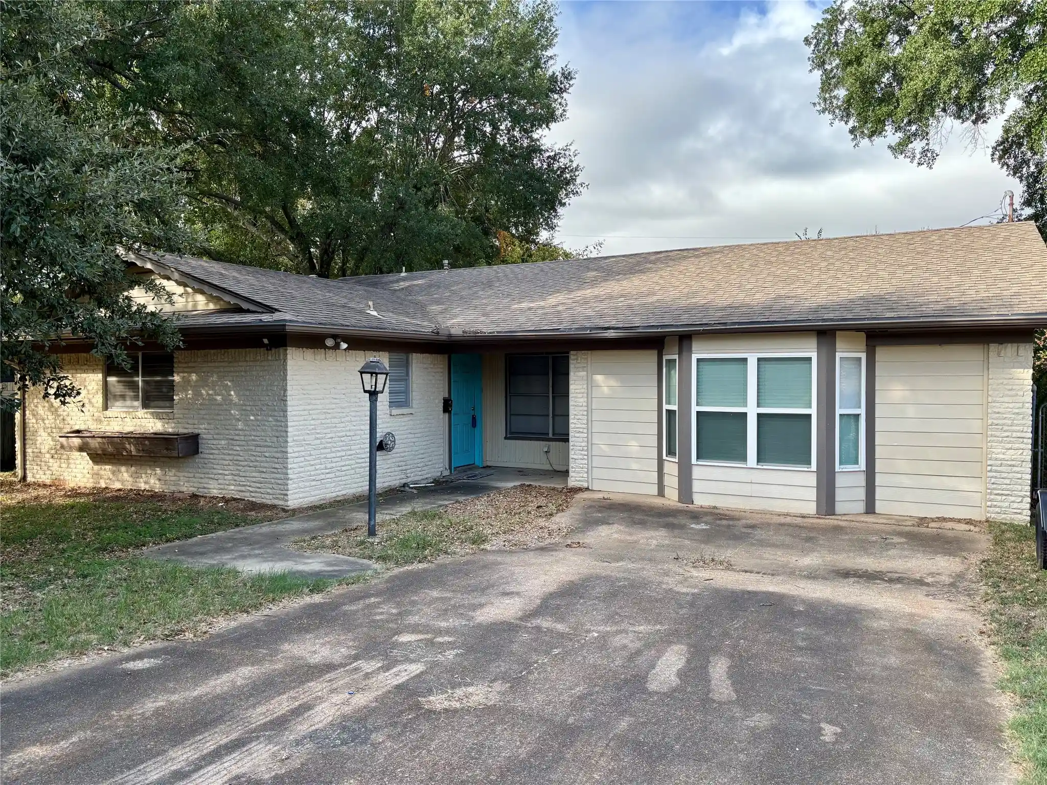 Photo 1 of Single family home for sale at 980 29th Street Se, Paris, TX 75460 | MLS# 21421873 | Listing updated on 2026-10-28