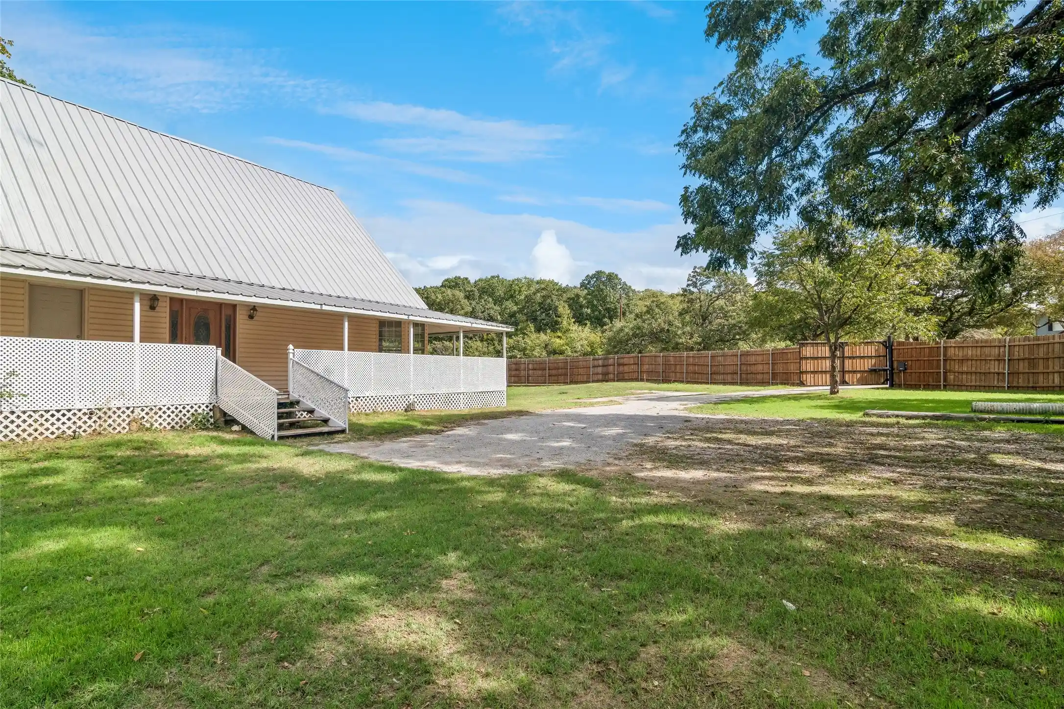 Land for sale at 4208 Rock Hl Rd, Aubrey, TX 76227 | MLS# 21410957